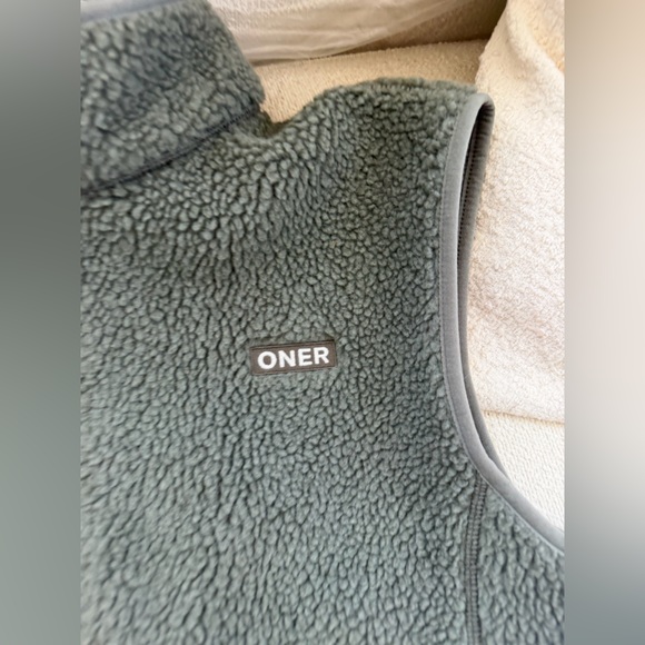 ONER ACTIVE ZIP THROUGH FLEECE GILET ALPINE GREEN. - Picture 6 of 6